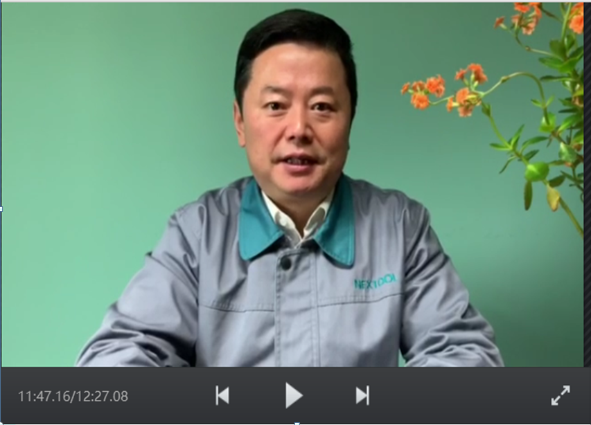 1-(放封面)鄭天勤校友上課照片.png