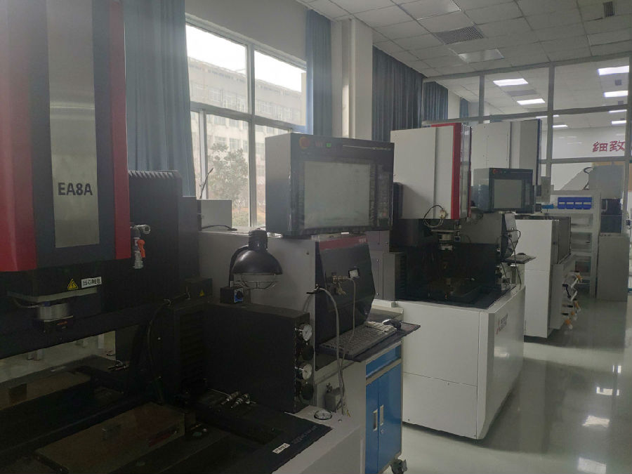 55三菱電機(jī)精密電加工培訓(xùn)中心.jpg