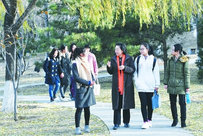 抓好高校黨建工作 建設(shè)世界一流大學(xué)